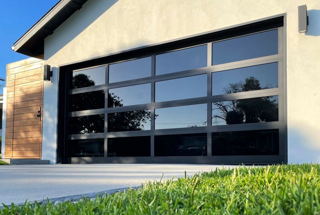 Victory garage door repair technician at work in Fort Lauderdale, FL